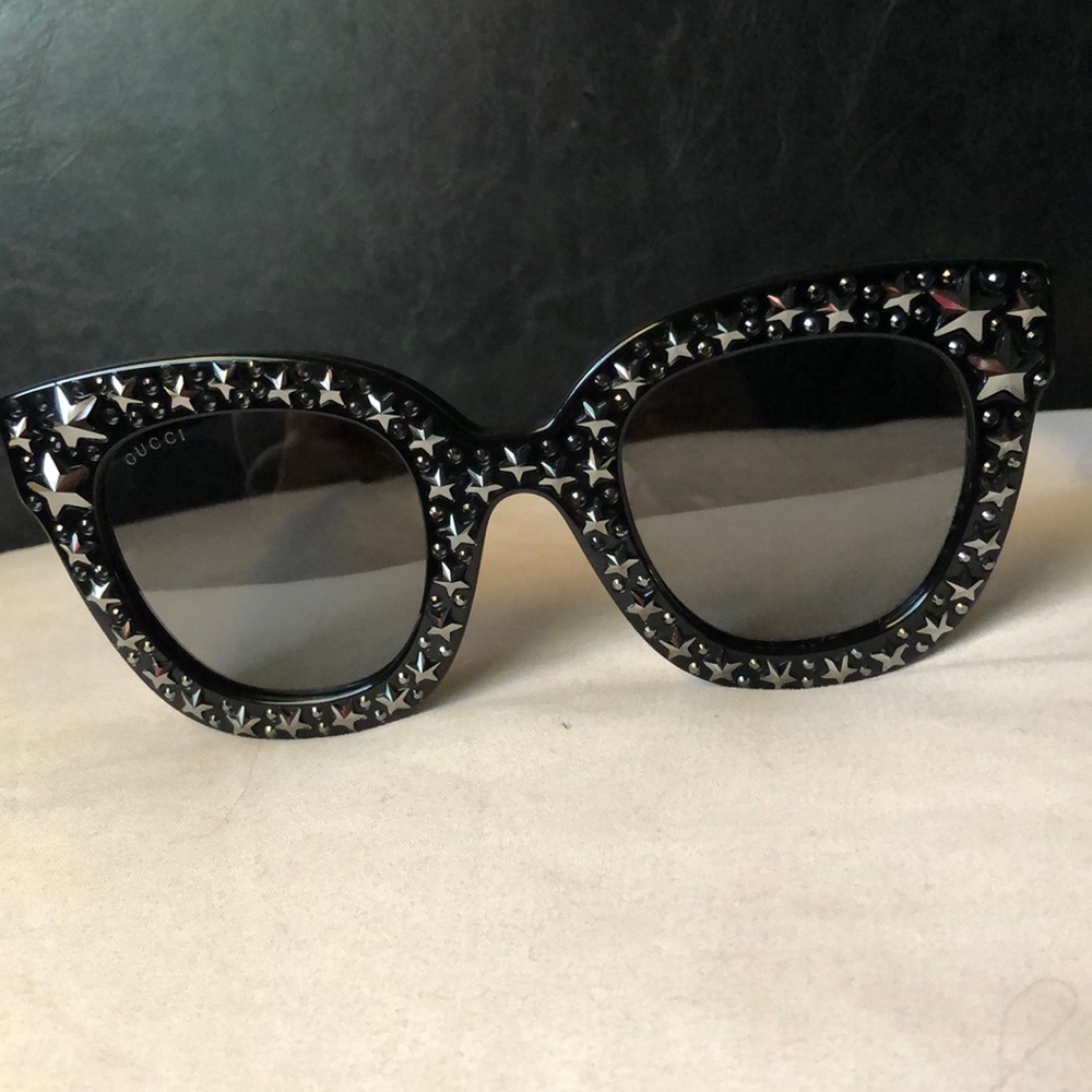 AUTHENTIC GUCCI SUNGLASSES!